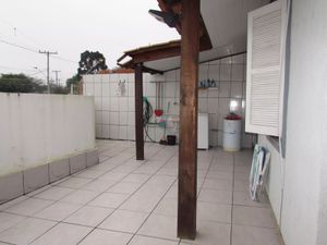 Image 5 - 883580