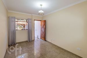 Image 10 - 883604