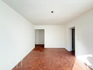 Image 10 - 883614
