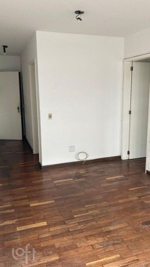 Image 17 - 883617