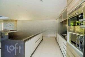Image 34 - 883622