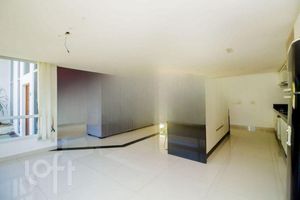 Image 39 - 883622
