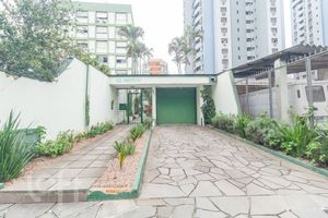 Image 8 - 883623