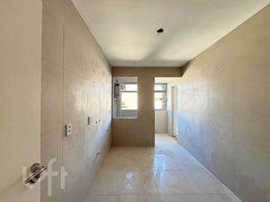 Image 3 - 883623