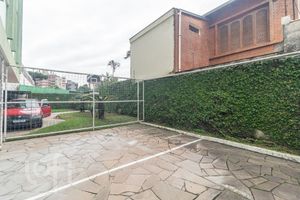 Image 9 - 883623
