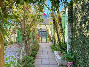 Image 32 - 883623