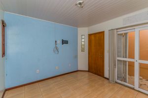 Image 4 - 883642