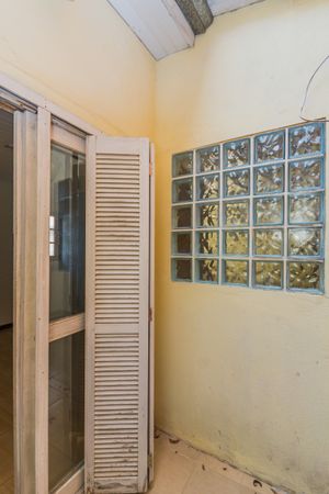Image 9 - 883642