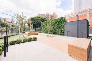 Image 25 - 883645