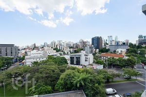 Image 34 - 883645