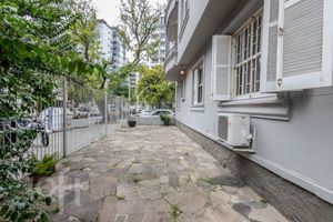 Image 20 - 883647