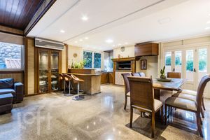 Image 27 - 883648