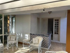 Image 18 - 883648