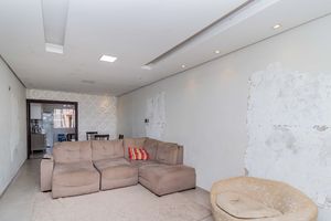Image 3 - 883668