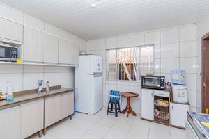 Image 10 - 883668