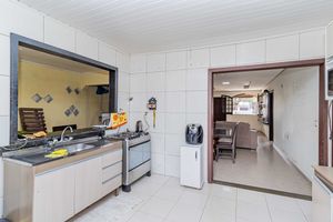 Image 8 - 883668