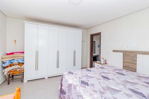 Image 30 - 883668