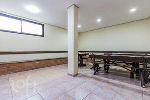 Image 21 - 883669