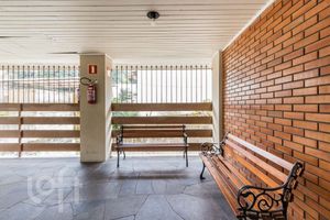 Image 16 - 883669