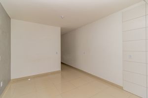 Image 4 - 883676