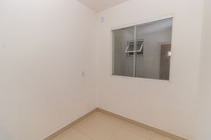 Image 8 - 883676