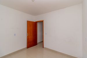 Image 12 - 883676