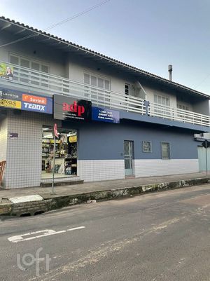 Image 12 - 883678