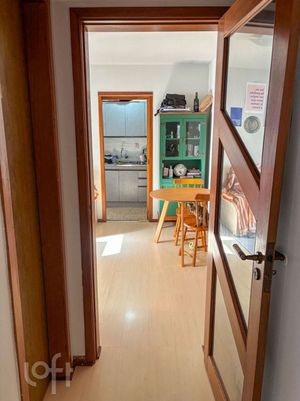 Image 4 - 883679