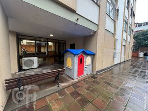 Image 22 - 883683