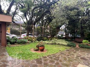 Image 17 - 883683