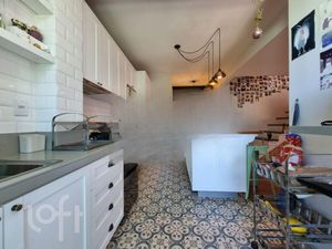 Image 4 - 883684