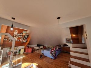 Image 17 - 883684