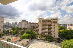 Image 7 - 883685