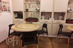 Image 4 - 883686
