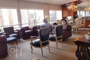 Image 11 - 883686