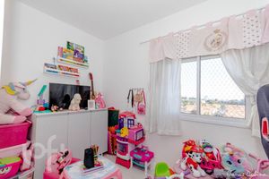 Image 17 - 883692