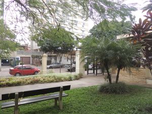 Image 7 - 883695