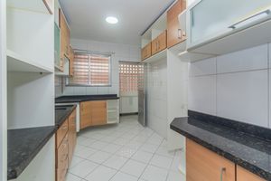 Image 19 - 883695