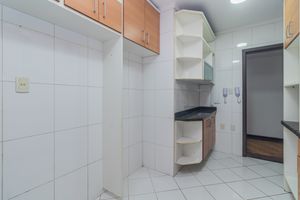 Image 22 - 883695