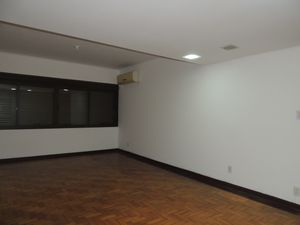 Image 4 - 883695