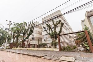 Image 10 - 883696