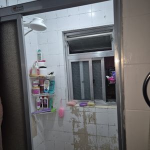Image 7 - 883698