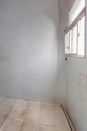 Image 18 - 883698