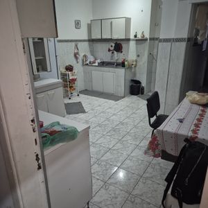 Image 11 - 883698