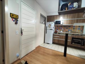 Image 4 - 883699