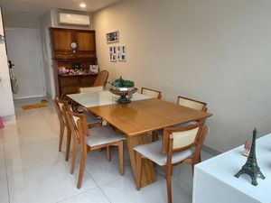 Image 1 - 883701