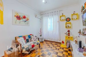 Image 19 - 883704