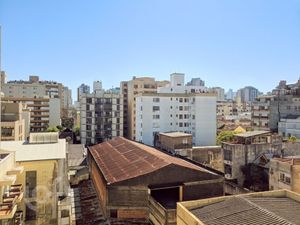 Image 9 - 883722