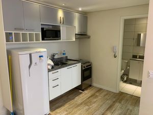 Image 4 - 883723