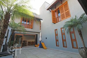 Image 8 - 883724